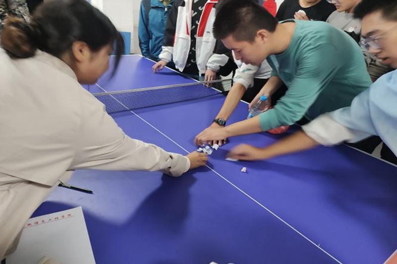 参赛选手抽签决定分组.png 参赛选手抽签决定分组.png